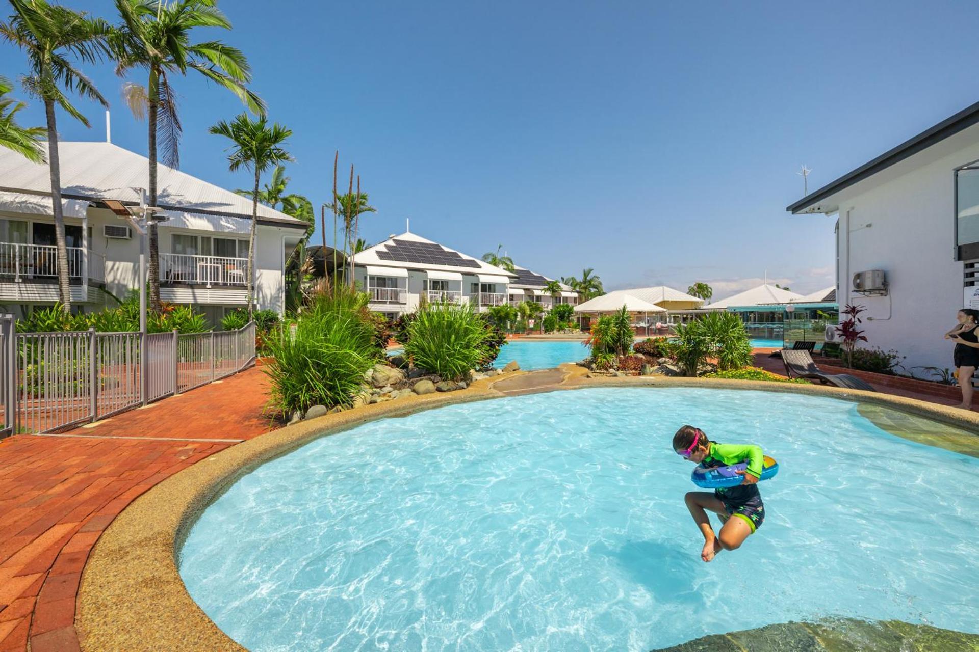 The Resort At Dolphin Heads Mackay Kültér fotó