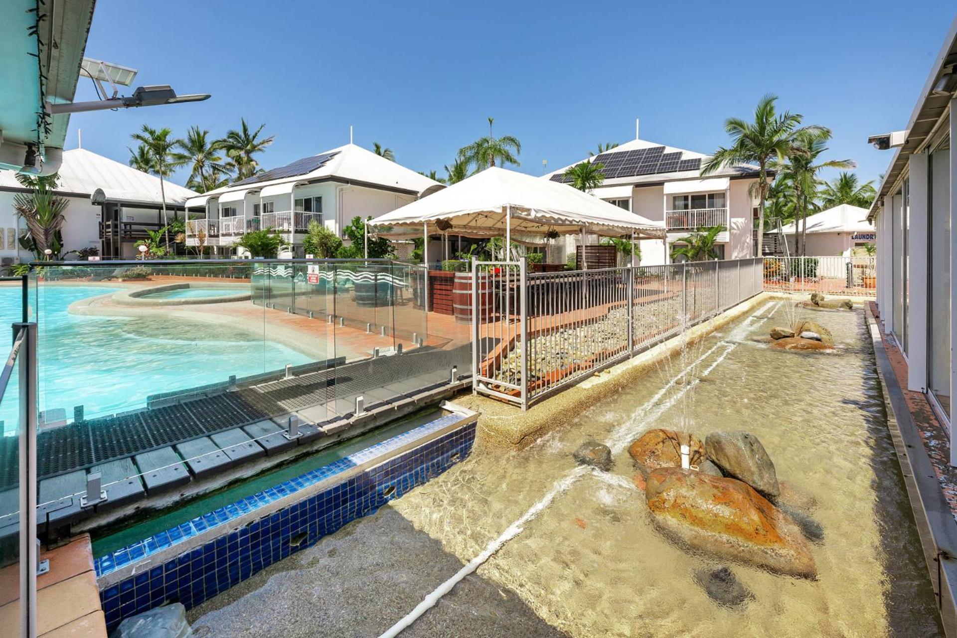 The Resort At Dolphin Heads Mackay Kültér fotó